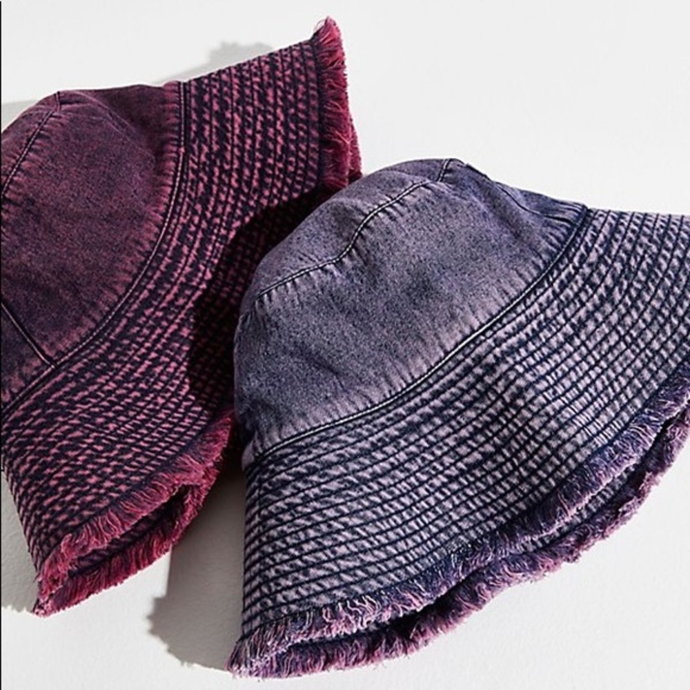 Free People-RAHI
Acid Washed Bucket Hat Pink
